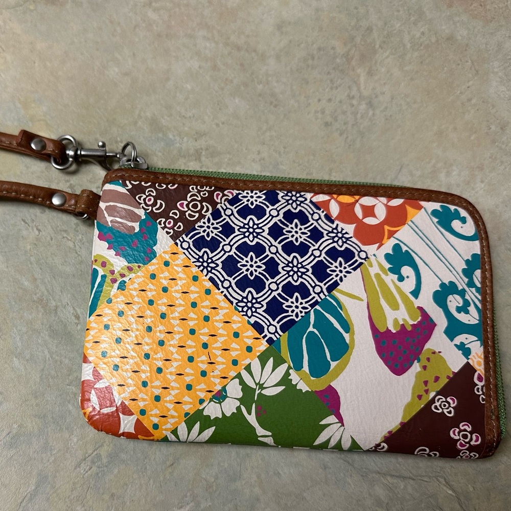 Fossil zip around wallet